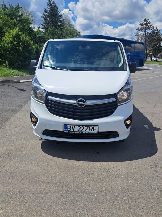 Opel Vivaro 8+1 2017