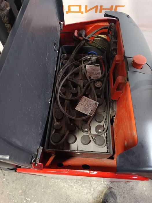 Електрическа палетна количка-стакер LINDE L14