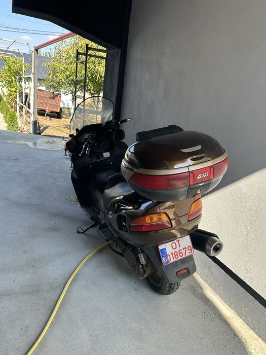 Suzuki burgman 650