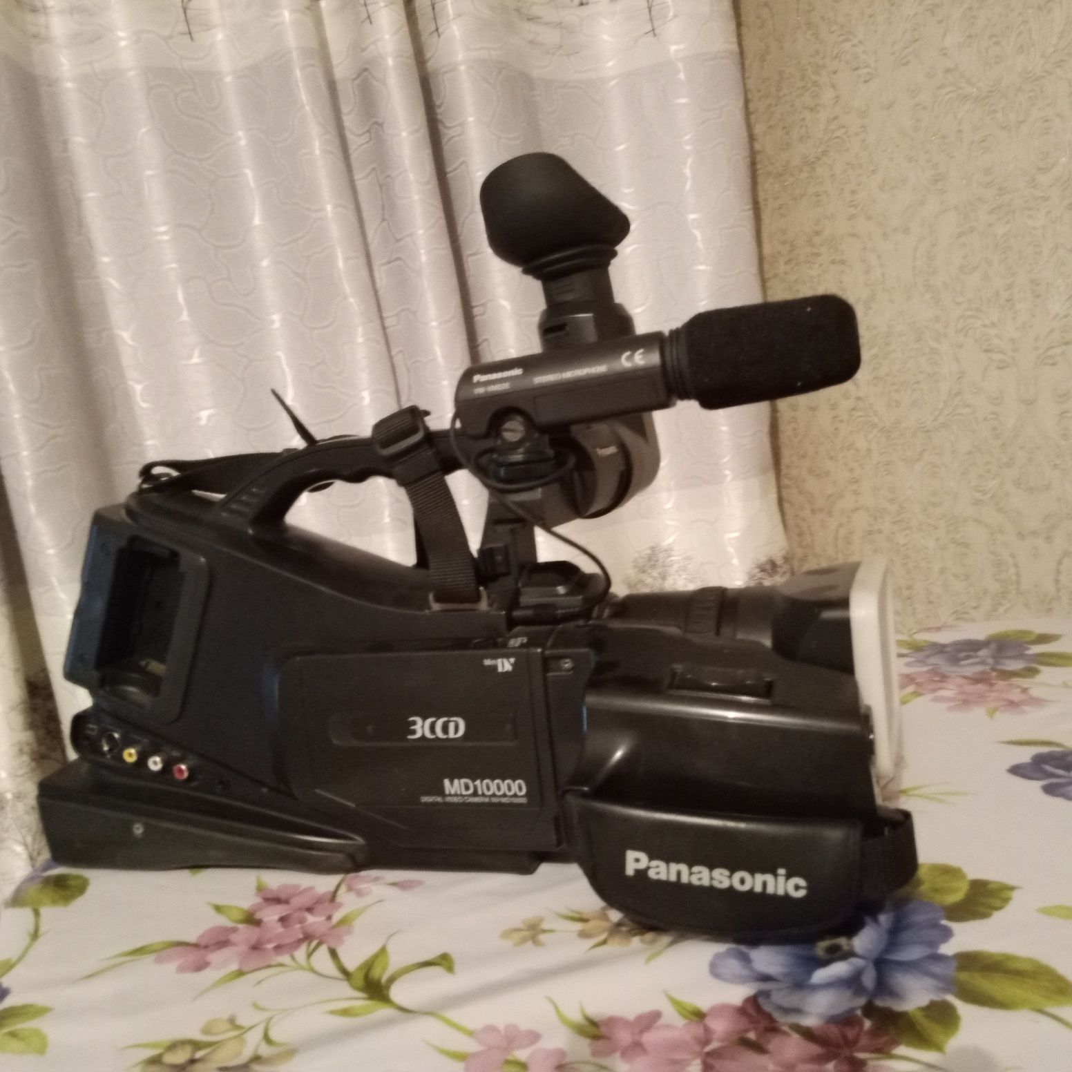 Срочно продам видеокамеру!