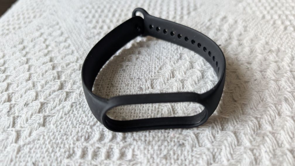Каишка и кабел за зареждане на Xiaomi mi band 3, 4, 5, 6 и 7