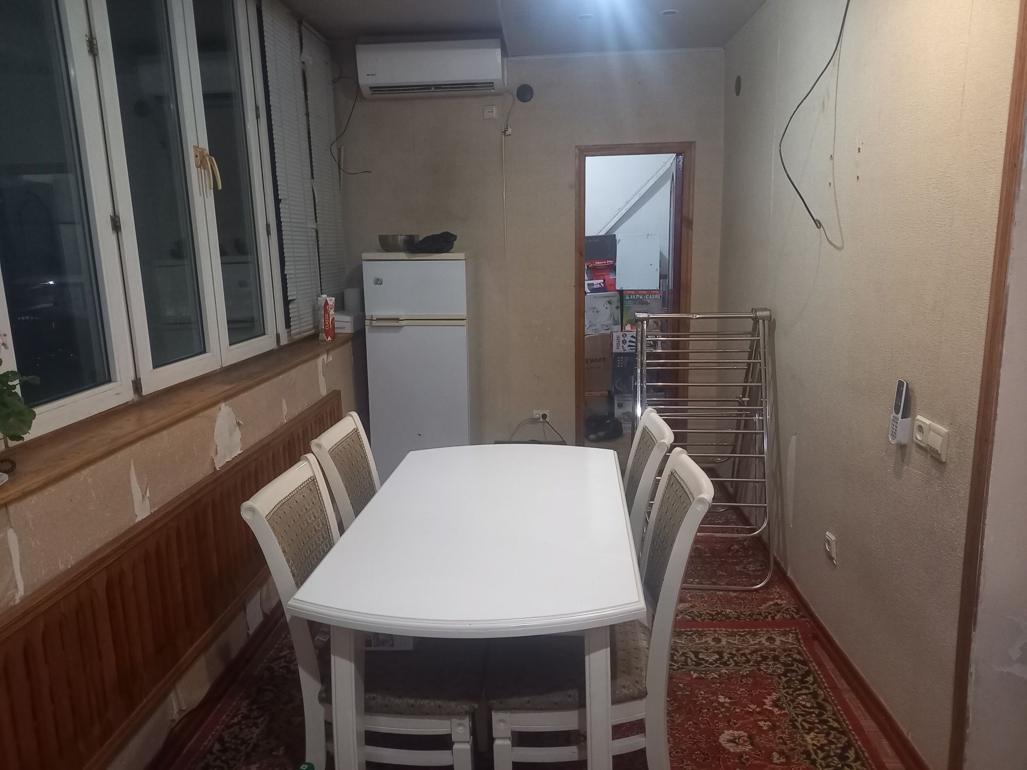 Bez makler ijara 2.3 ta qiz va ayollaga metro yaqin komunal ichida