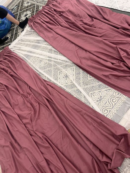 штор розовый