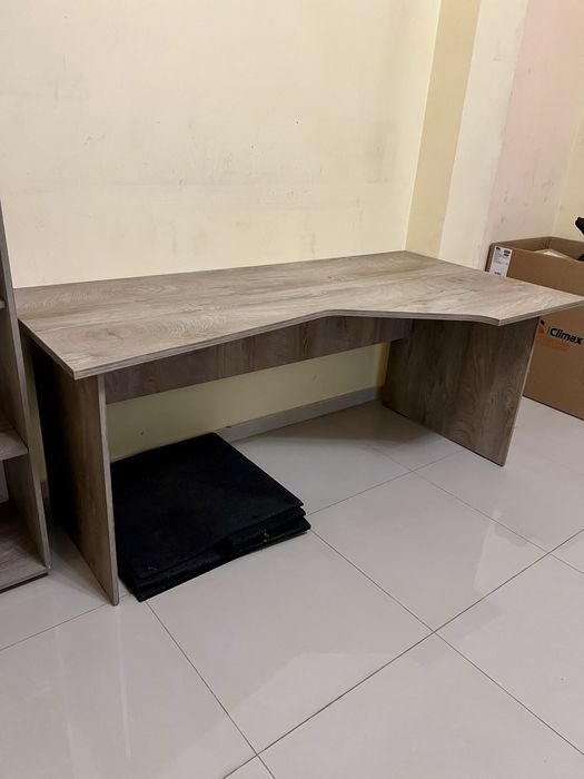 Офис мебели втора ръка