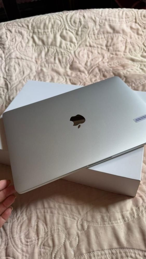 Macbook pro 13 2019
