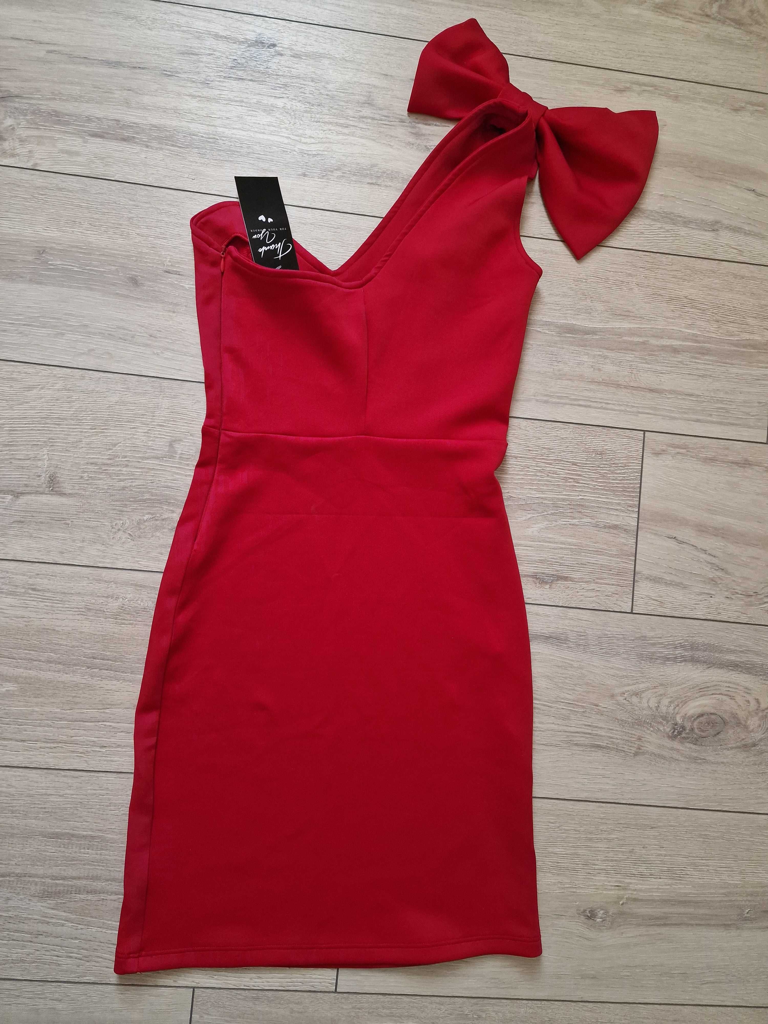 Червена рокля Laleto с етикет