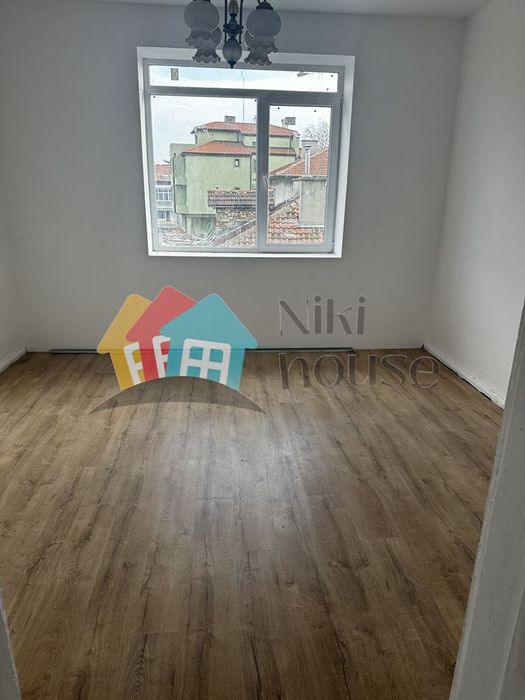 Продава се Офис в Варна, Галата - 230 кв.м за 720 €/кв.м - Снимка #4