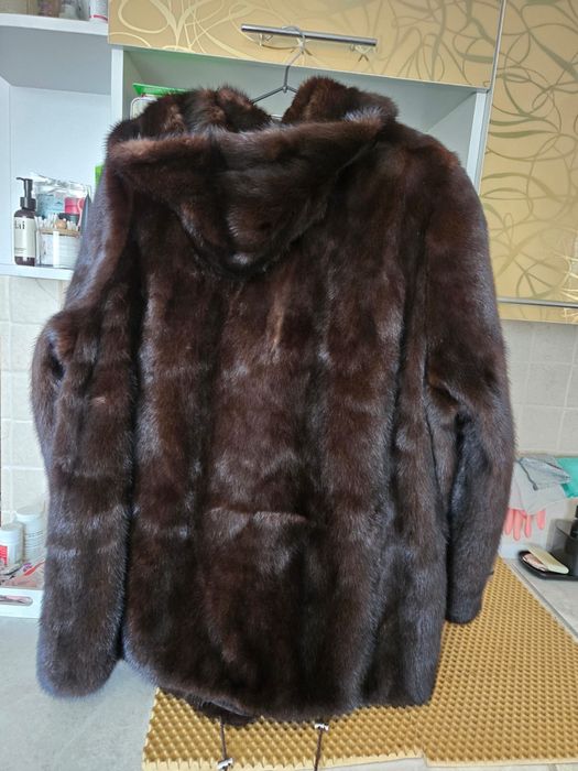 Шуба из целнокройнлй норки
