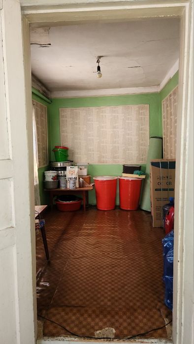 СРОЧНО ДОМ 600 м/2 продаётся под застройку