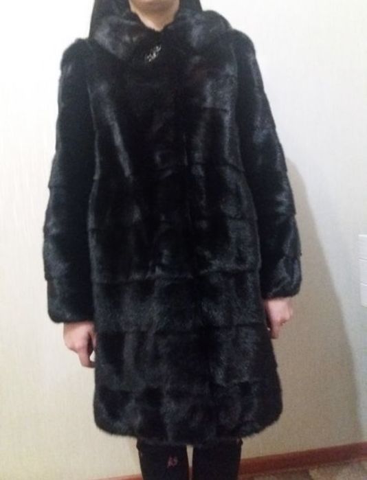 Продам шубу черная