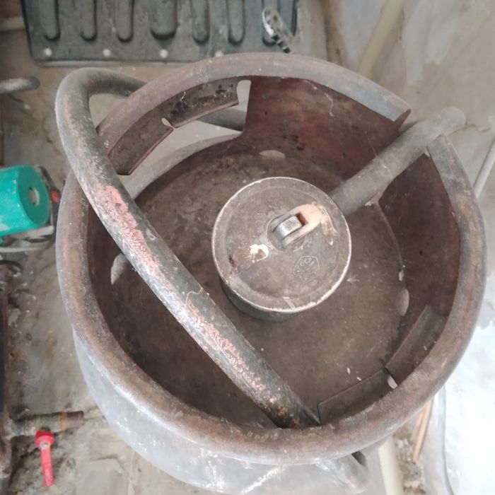 Продаю газовый балон