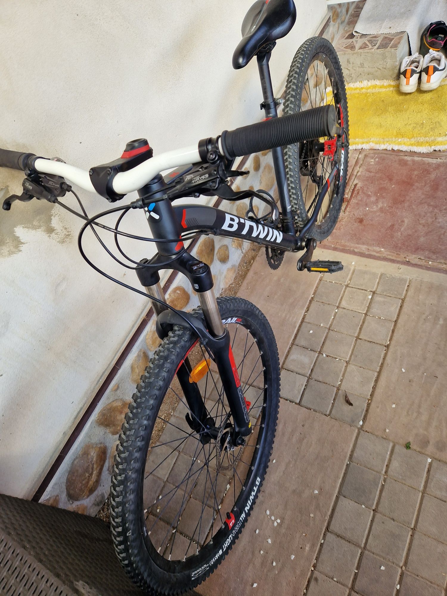 Vând bicicleta btwin 540 r27.5