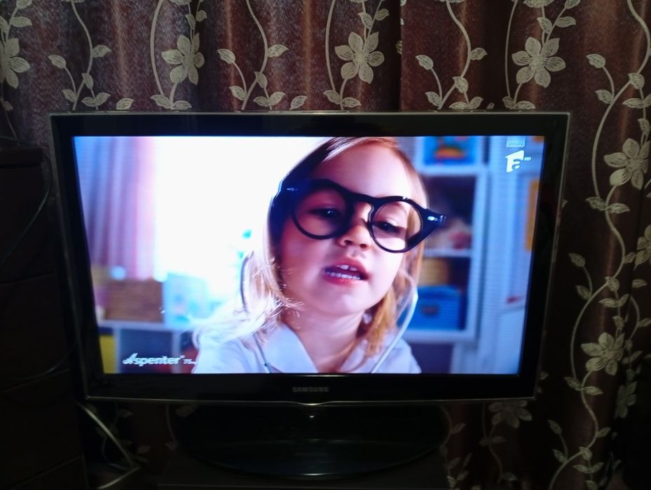 Televizor Samsung cu diagonala de 81
