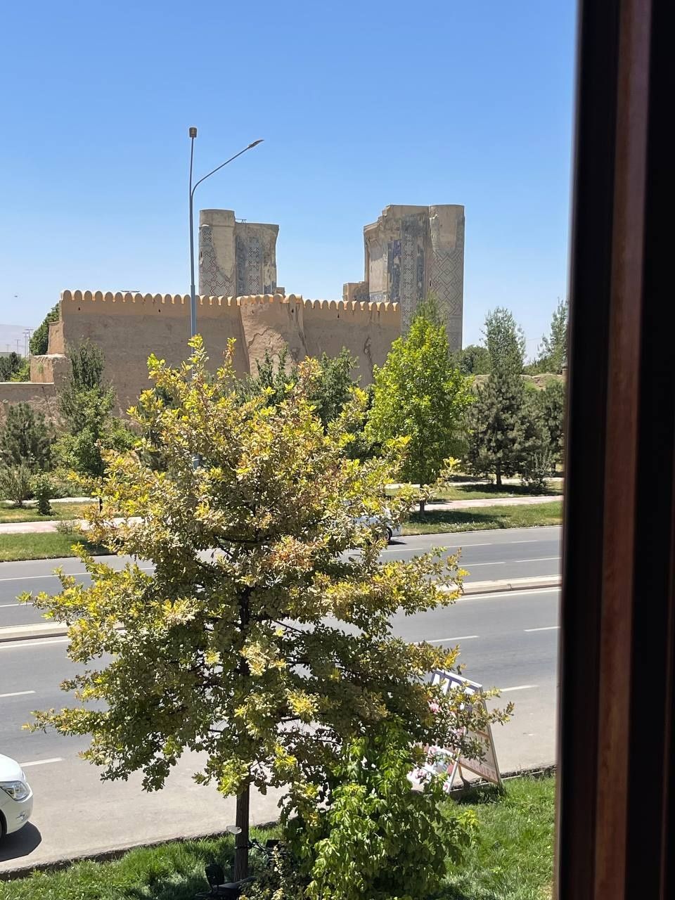 Gostinsa hotel mexmonxona