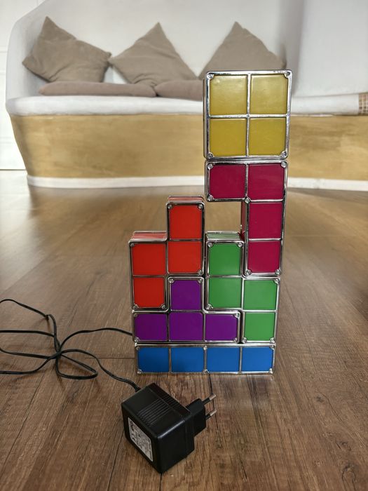 Lampa tetris modulara