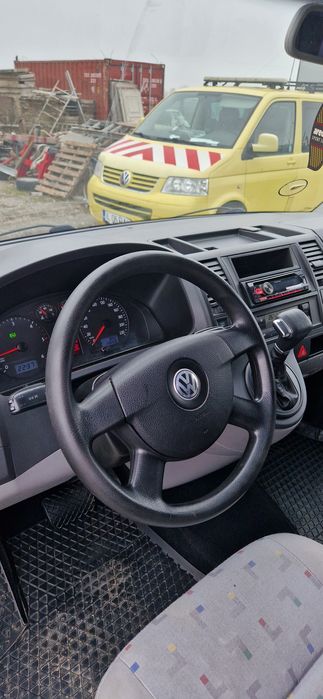 VW Transporter Caravelle