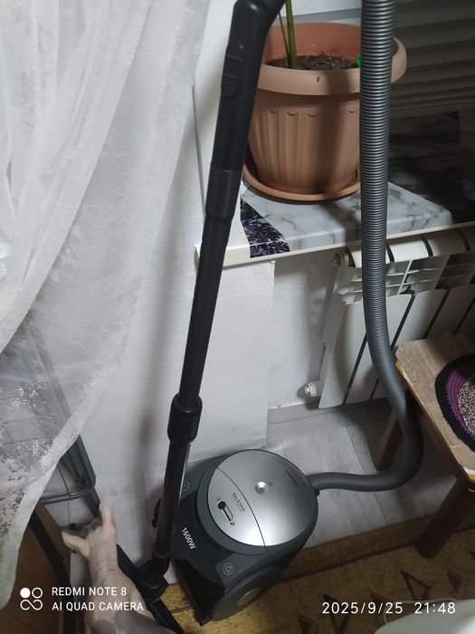 Продам отличный мощный пылесос