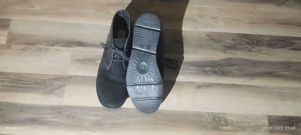 Pantofi barbati marca UGG