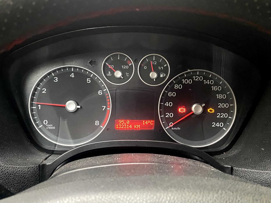 Ford Foscus  135000km reali benzina+GPL (nou)