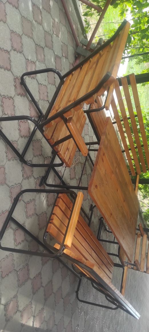 Скамейки , стол и кресла