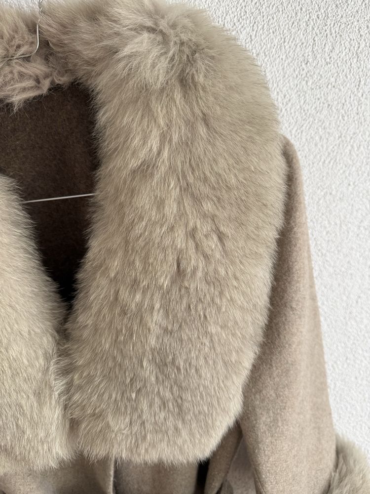 Палто с естествен косъм