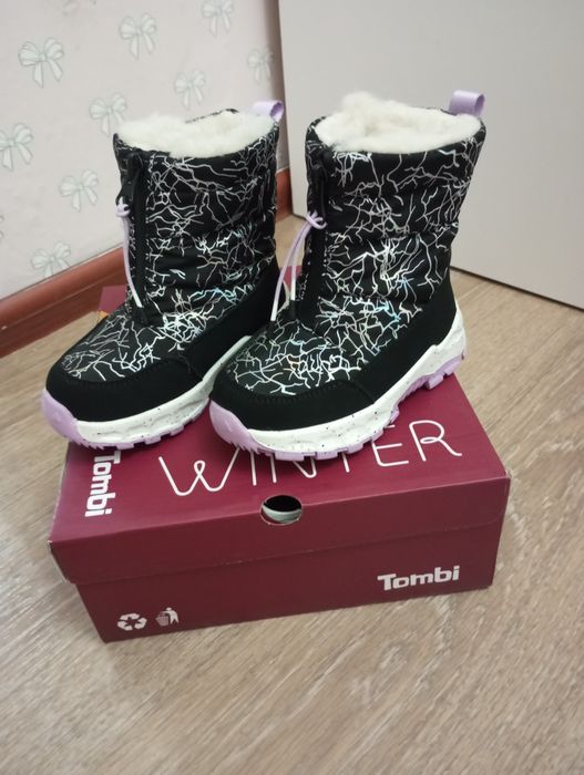 Продам детскую зимние сапоги 23 размер  новый