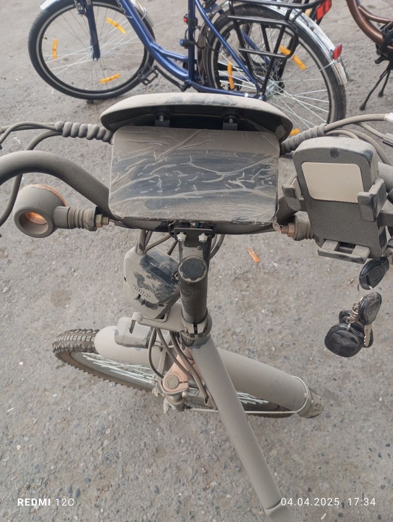 Trenouz velo SKUTIR sotiladi 48.12 akumlatir
