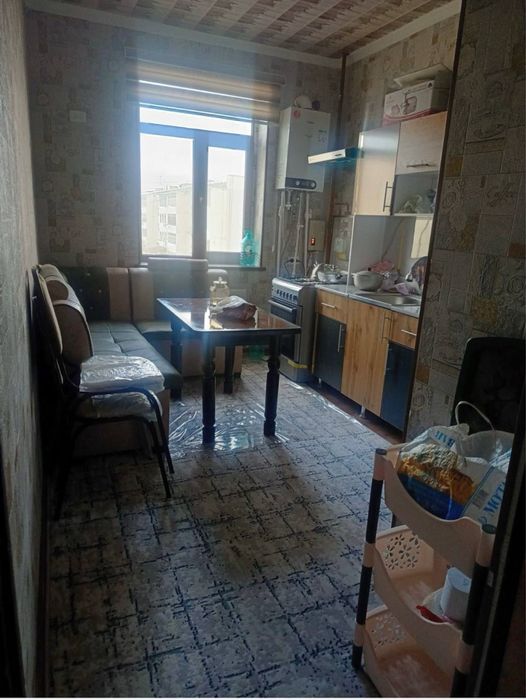 Kbshda 2 xonalik  4 etajlik domni 3 etaji