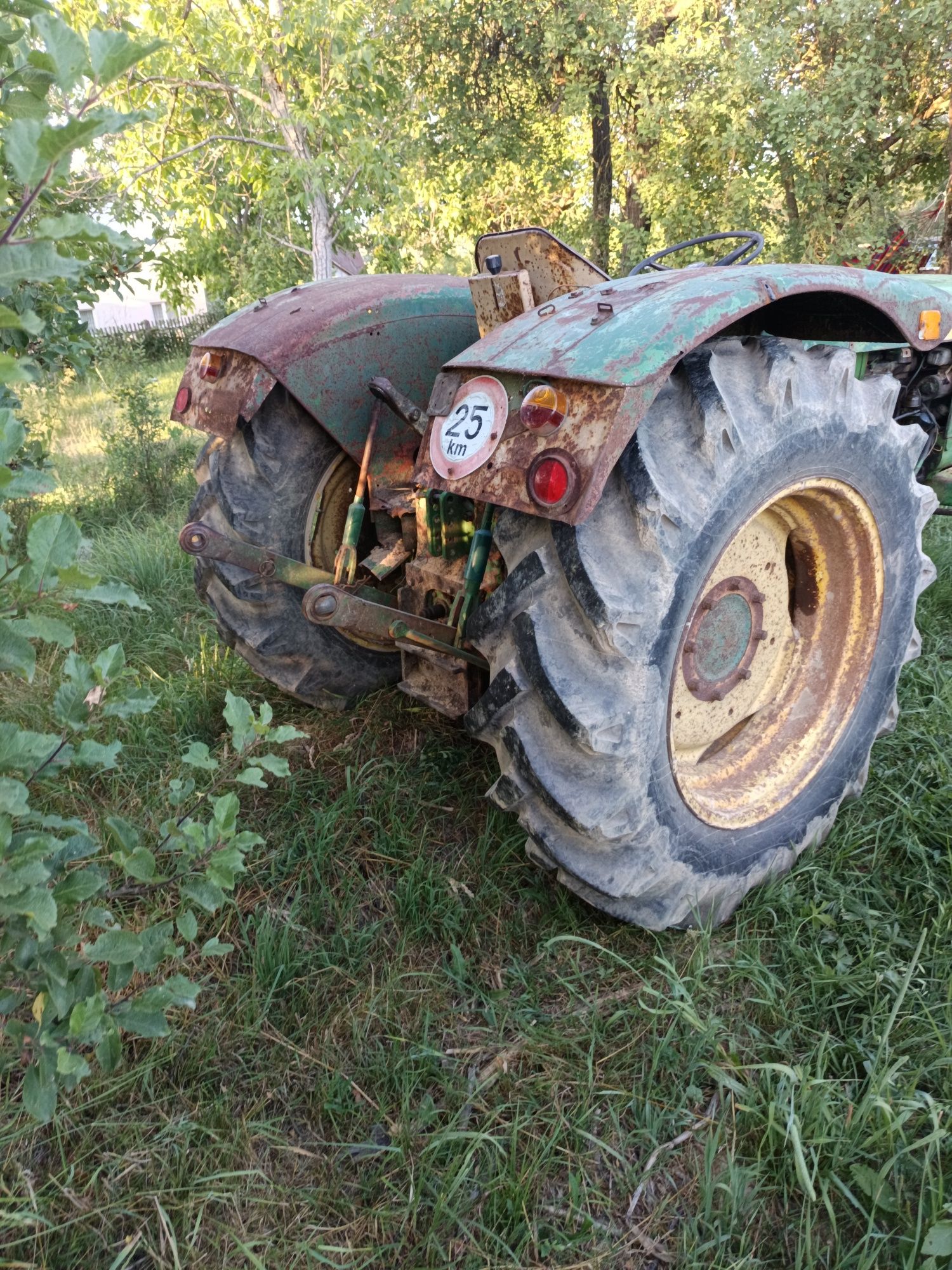 Tractor John Deere 710