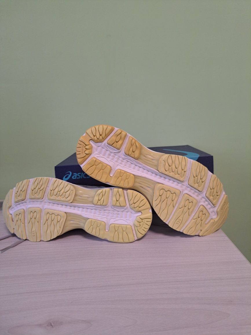 Маратонки за бягане Asics 38 номер