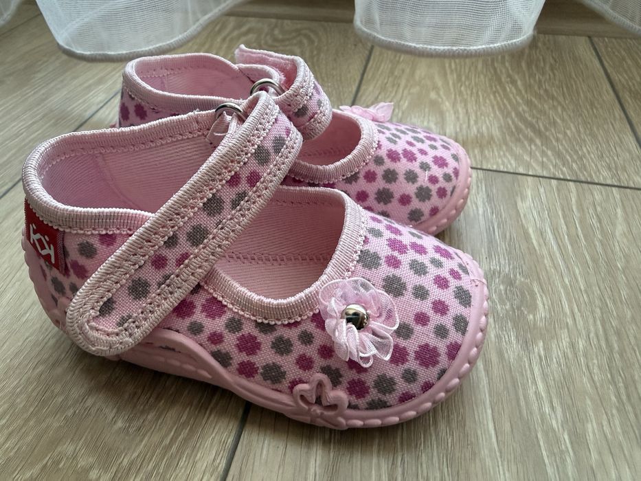 Пантофки Колев и Колев