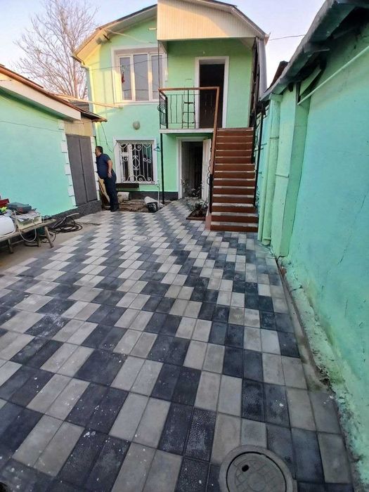 Дом 3 комнаты 1.3 соток  2 отдельных дома на участке