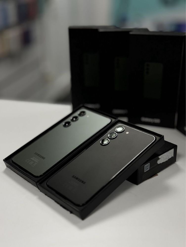 Samsung S23 128 Gb Black/Green | NOI | Garantie DOM-Mobile