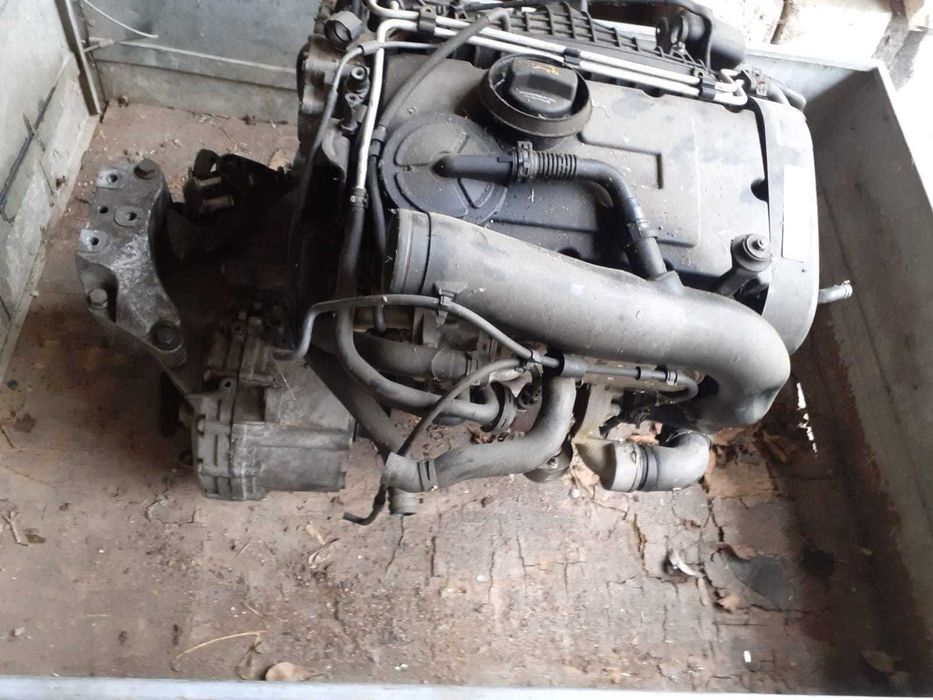 Vand piese Passat B6