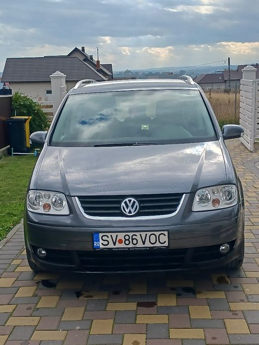 Vând Wolkswagen Touran