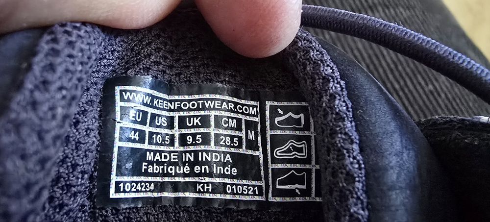 Adidasi Keen, model barbati