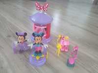 Set garderoba a lui Minnie Mouse
Setul contine dresingul cu scena de p