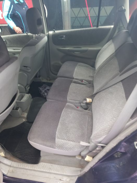 Vând Mazda Premacy