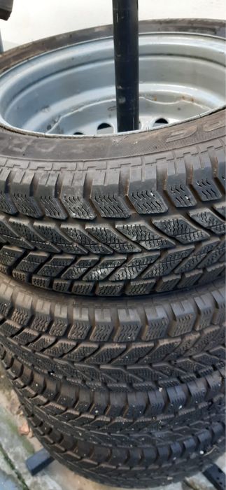 roti de iarna 185/65/14 300 lei