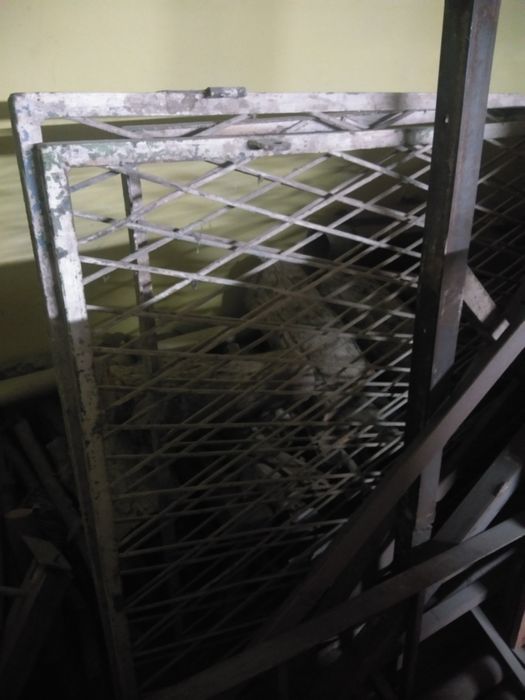 Решетки  оконные в нормальном состоянии