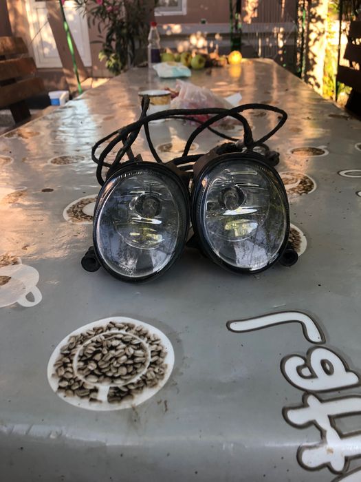 Vând proiectoare audi A4 B7