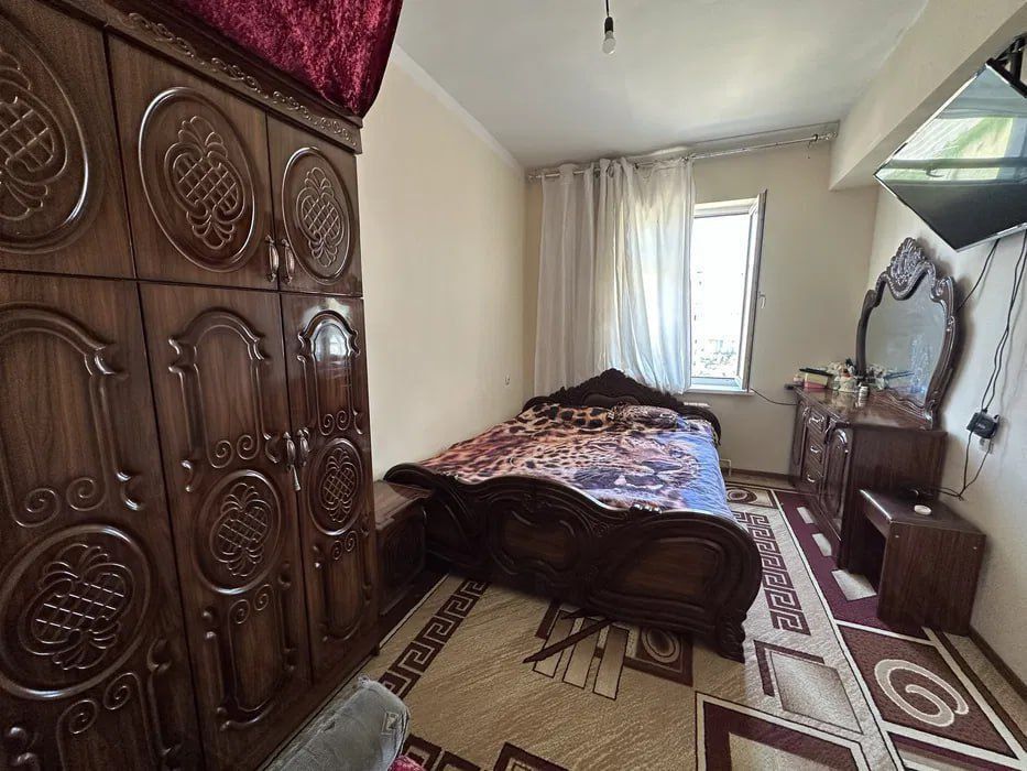 2/5/7. Сергели 6а. Дом кирпичный, квартира 48 м². До метро - 800 м.