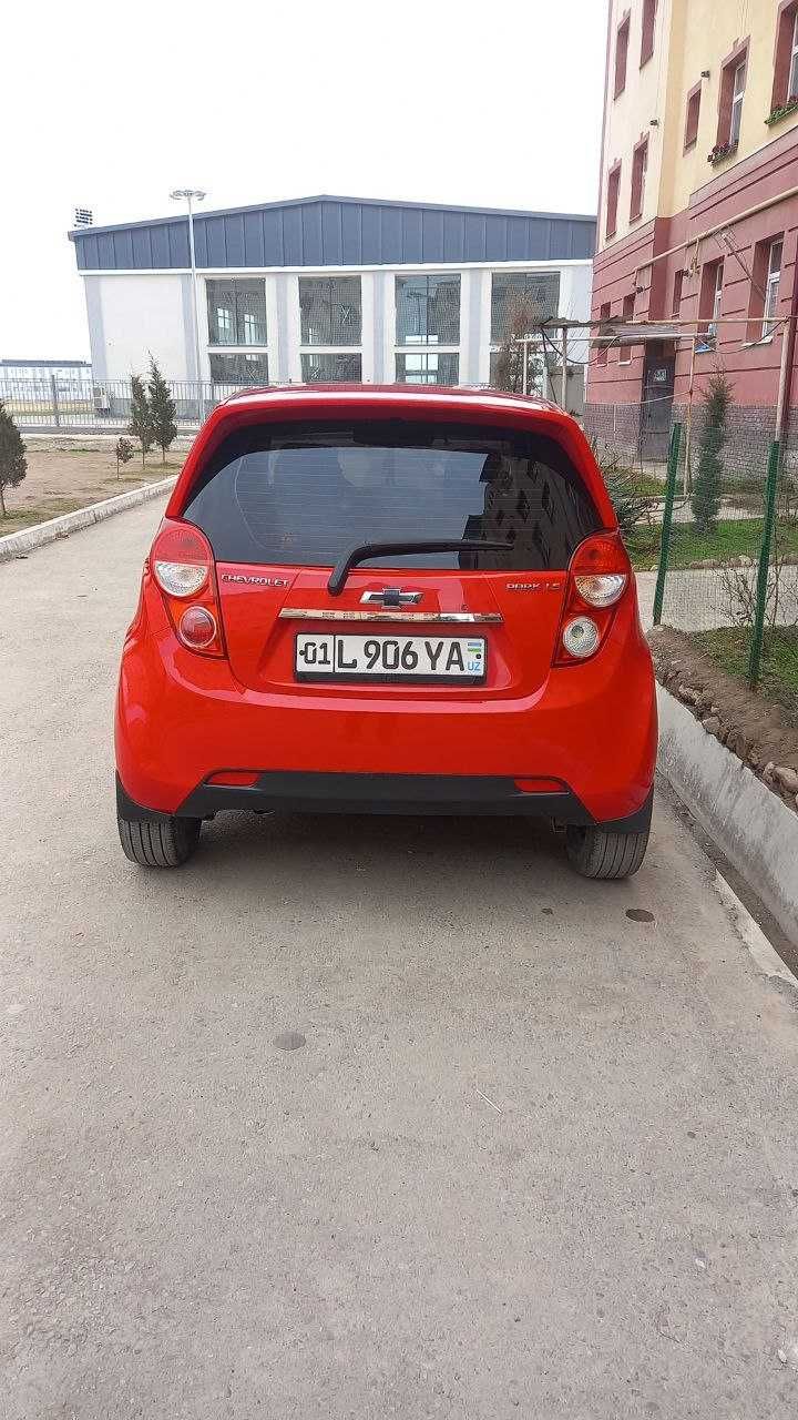 Chevrolet Spark sotiladi