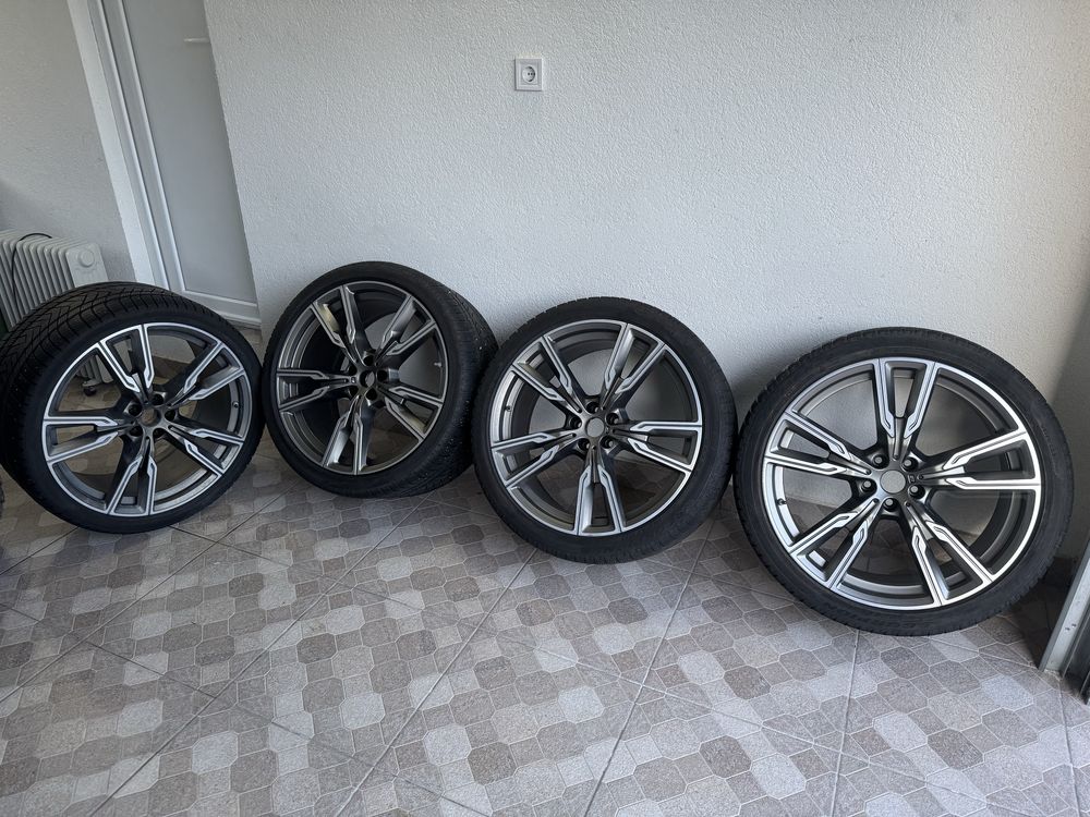 JANTE BMW X6 G06 , X5 G05 R22 cu anvelope iarna Pirelli