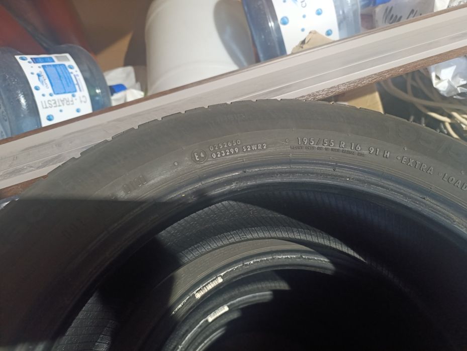 Vând sau schimb anvelope marca Continental