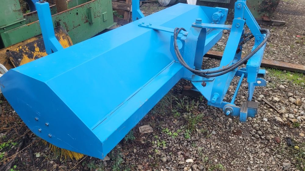 matura rotativa maturatoare stradala buldoexcavator perie moto utilaj