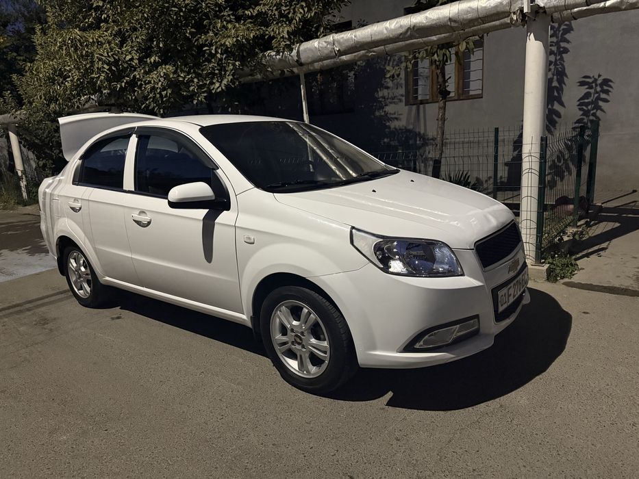 Nexia 3 Avtamat 2018 yil 126000 yurgan metan gaz