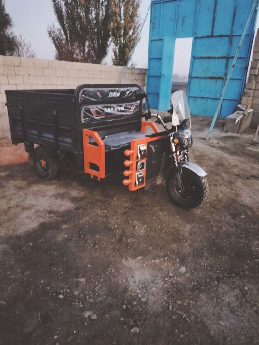 Srochno mototsikl sotiladi yangi