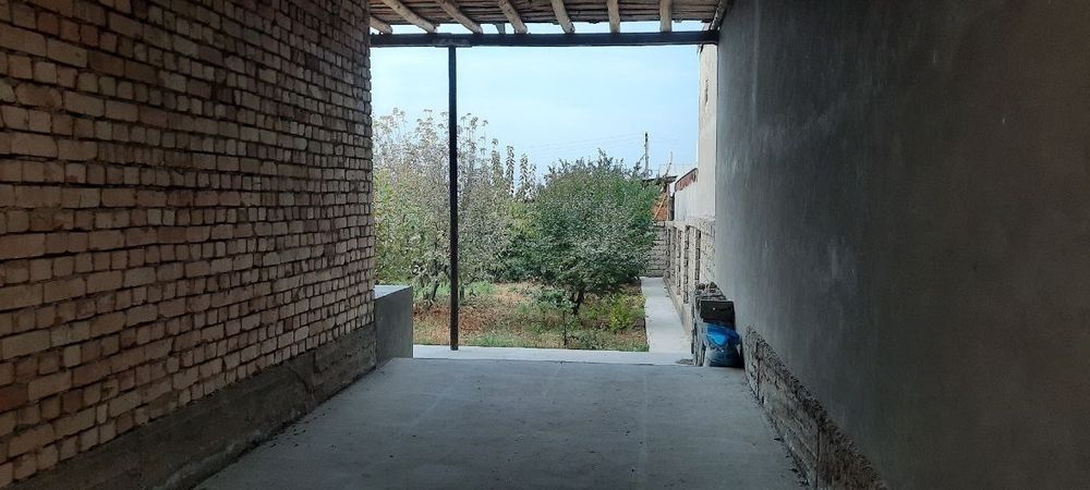 Паркентда 5 хонали уй