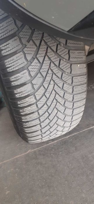 Зимни гуми  Bridgestone - 235/65/17 - 4броя !